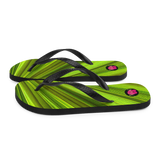 Chancletas (flip flops) con hojas de palmas de Puerto Rico en primavera.